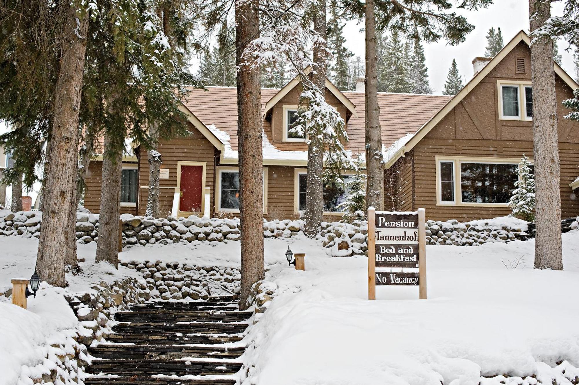 Banff Boutique Inn - Adults Only Exteriör bild